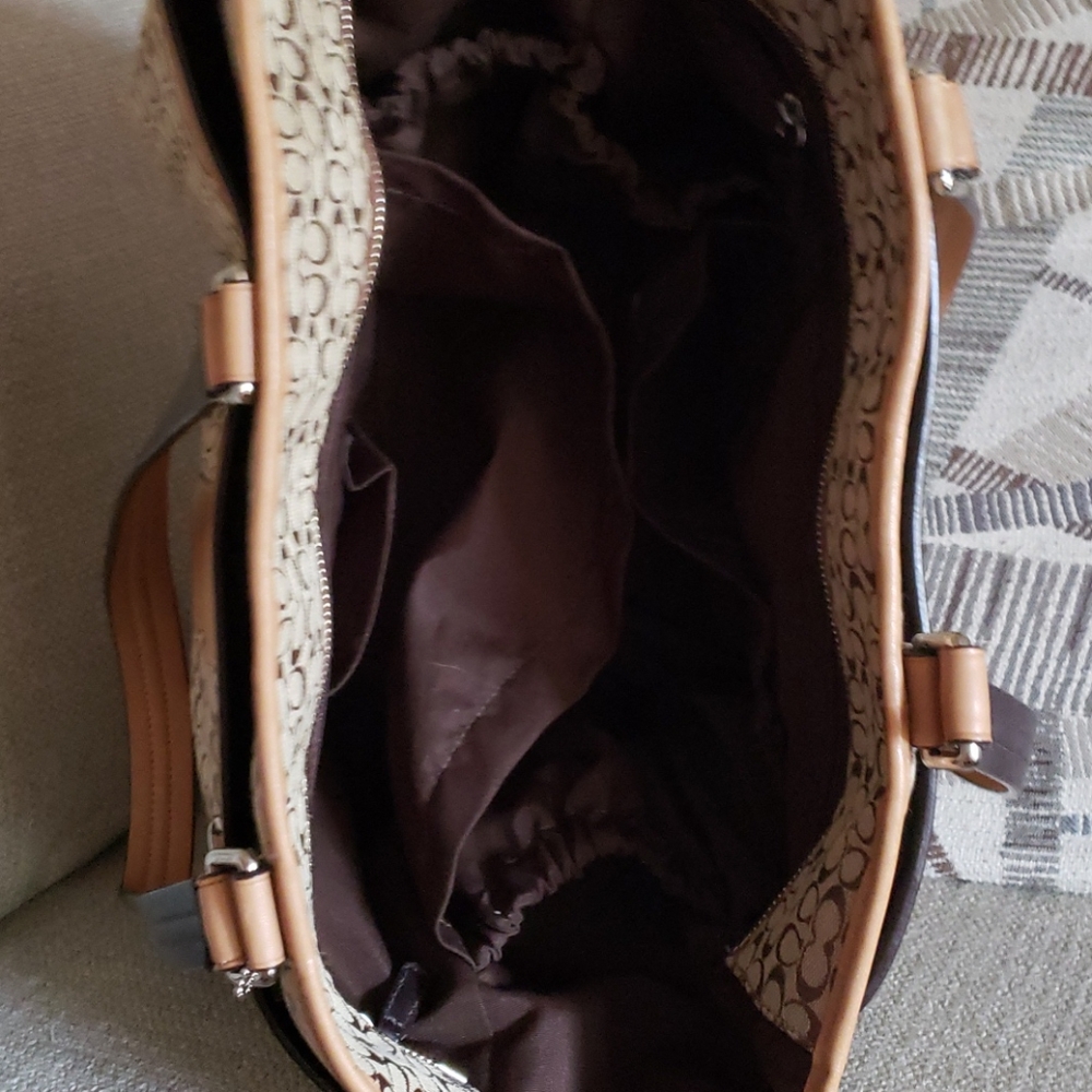 Coach khaki canvas diaper bag - Picture 3 of 3